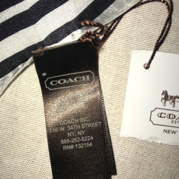 NWT! COACH Signature Scarf! - Picture 4 of 6
